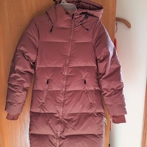 Only worn once mauve Under Armour winter coat